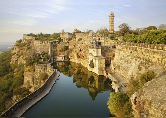 Udaipur to Chittorgarh Taxi