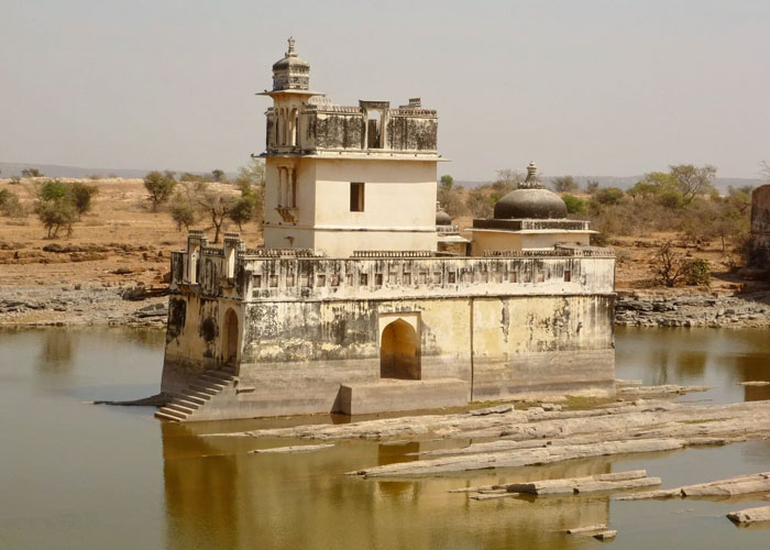 Udaipur to Chittorgarh Taxi